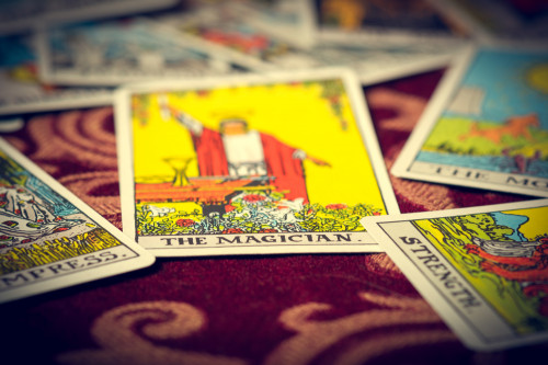 Tarot: Foto: © Derek_R_Audette / shutterstock / #282691322